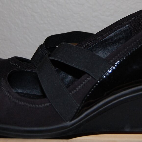 Kenneth Cole, Lacross Women Size 8 Patent Wedge Black Shoes - Picture 14 of 14